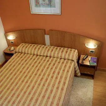 阿卡萨米亚韦尔康酒店 3*