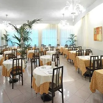 阿卡萨米亚韦尔康酒店 3* 里米尼