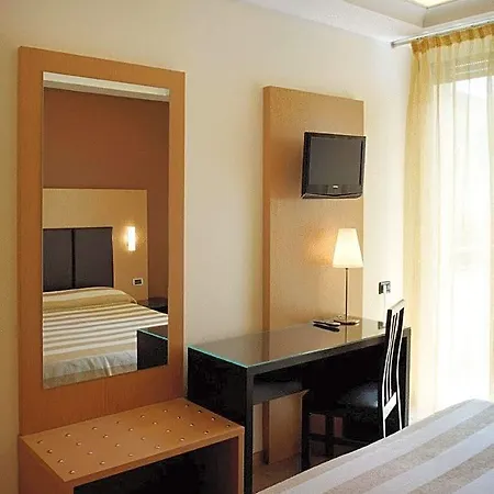 Hotel Acasamia Welchome By Oasigroup Rimini