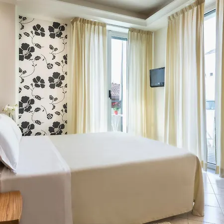 阿卡萨米亚韦尔康酒店 3* 里米尼