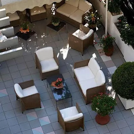 Hotel Acasamia Welchome By Oasigroup Rímini