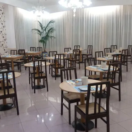 阿卡萨米亚韦尔康酒店 3* 里米尼