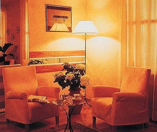 Acasamia Welchome Hotell 3*